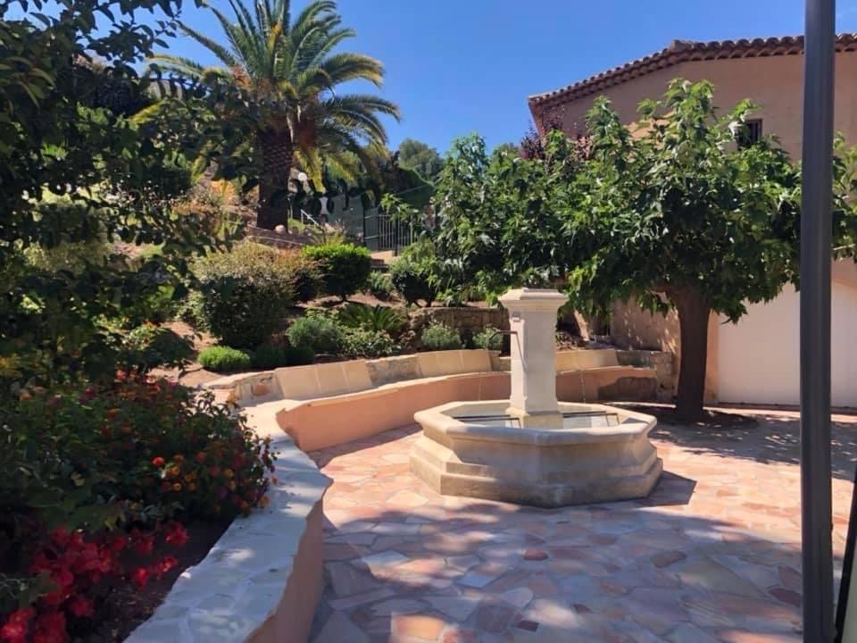 10 A 12 Pers Famille Amateurs Randonnee Boulouris Panorama Saint Raphael Tennis Piscine Partage Eksteriør bilde